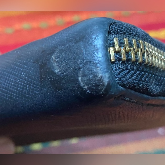 GUC Tory Burch Robinson Zip Continental
Wallet Black - Picture 6 of 14